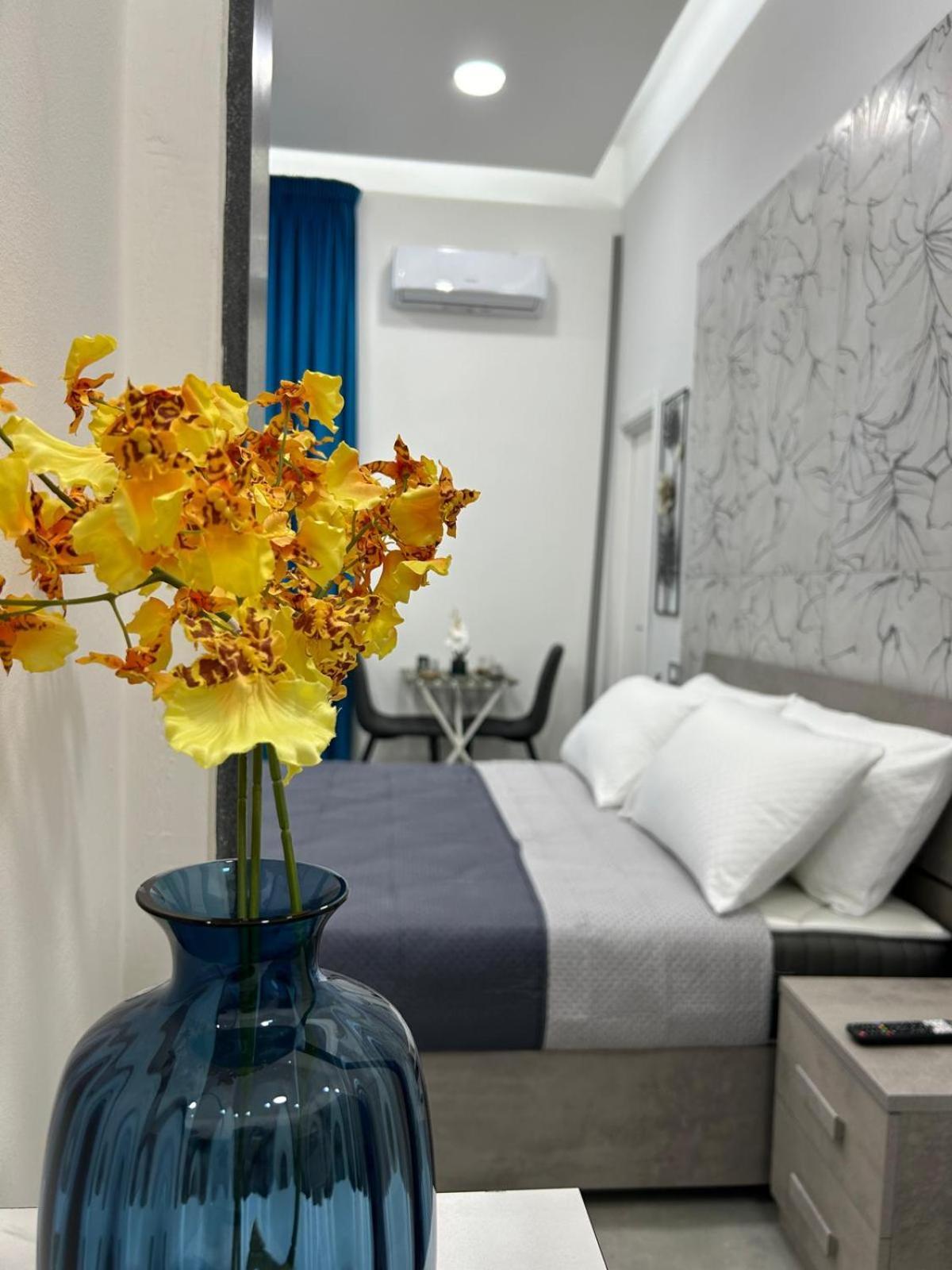 Standard Zimmer mit Kingsize-Bett